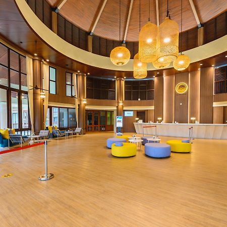 The Tide Resort Bang Saen Exterior photo