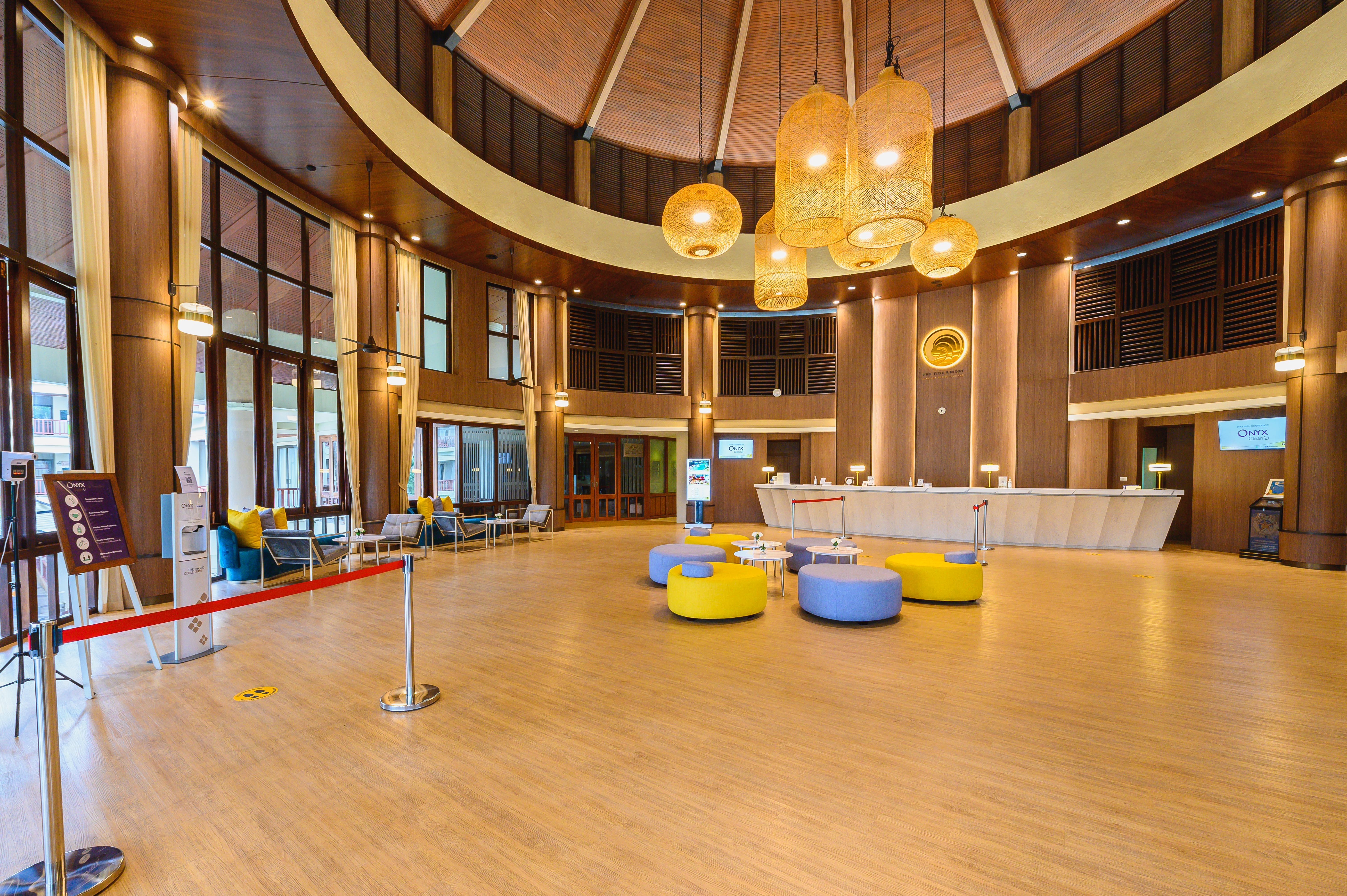 The Tide Resort Bang Saen Exterior photo