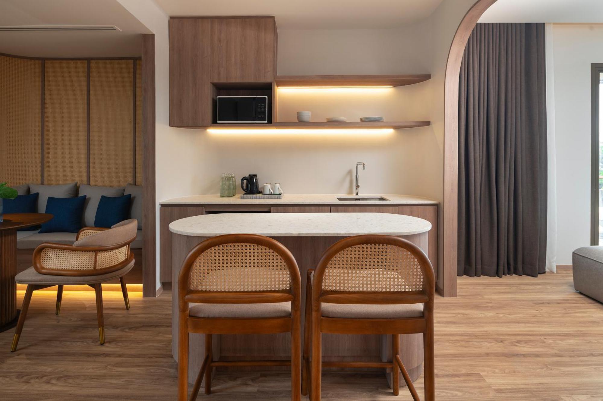 The Tide Resort Bang Saen Exterior photo