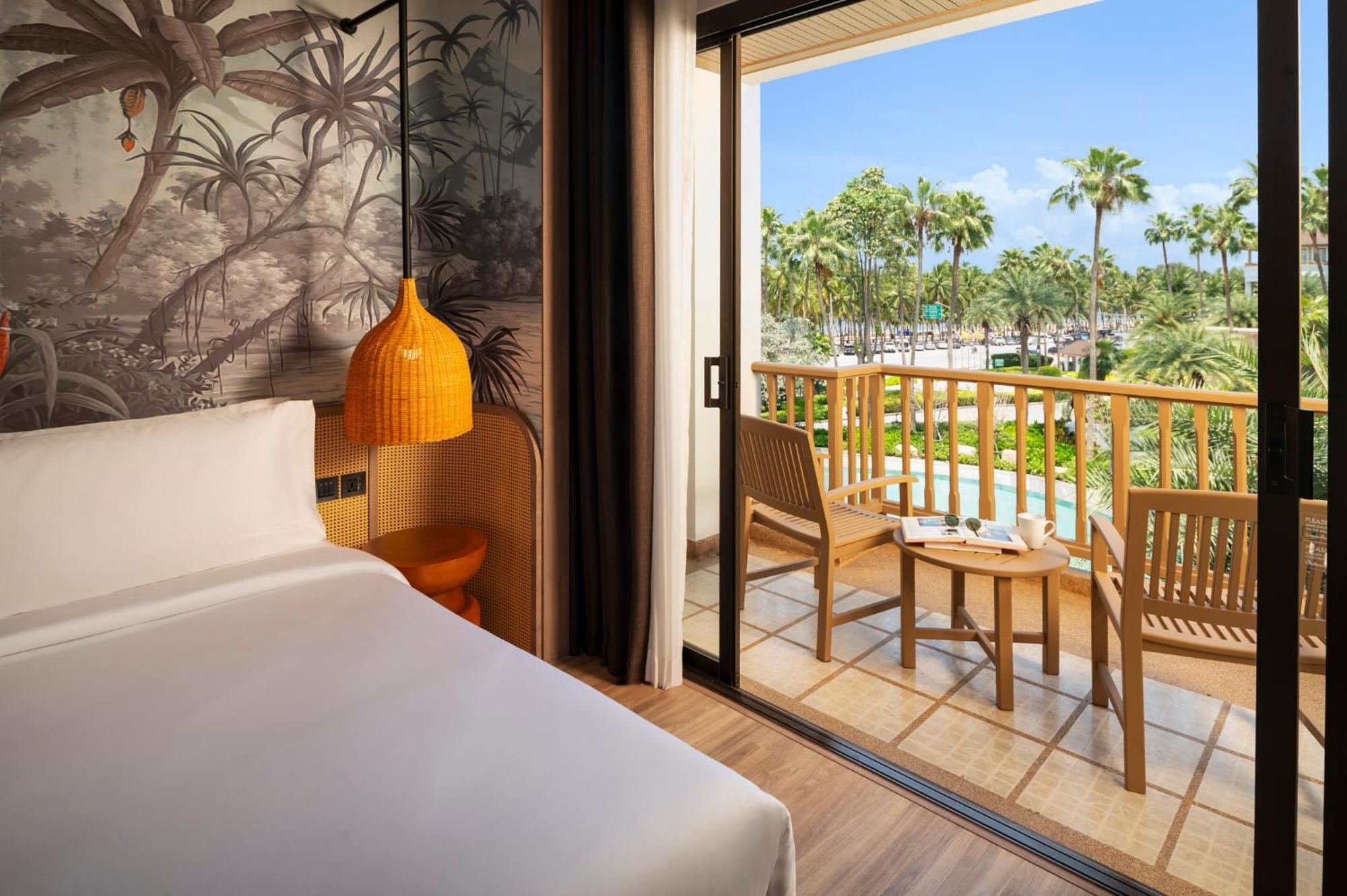 The Tide Resort Bang Saen Exterior photo