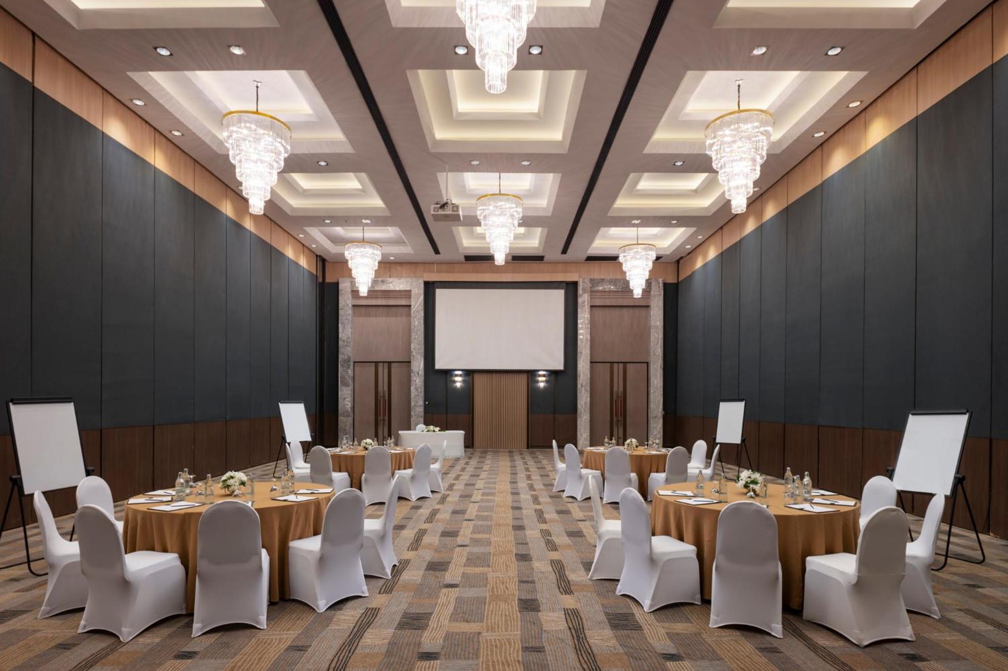 The Tide Resort Bang Saen Exterior photo