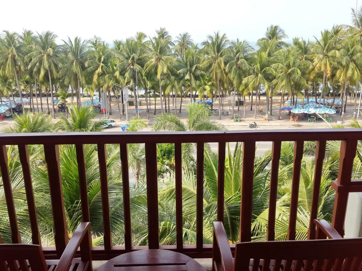 The Tide Resort Bang Saen Exterior photo